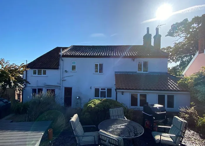 Carlton Cottage Country Retreat - Perfect For Ipswich - Aldeburgh - Southwold - Thorpeness - Sizewell B - Sizewell C - Sleeps 13