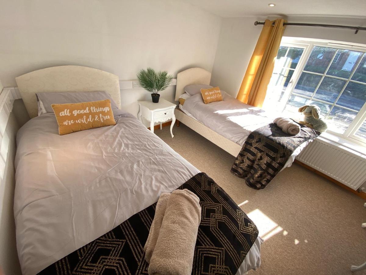 Carlton Cottage: Spacious Country Retreat Near Ipswich Coast Holiday home *